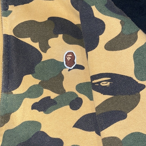 A bathing ape 🦍 - Picture 2 of 3